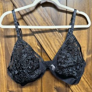 Cacique Sexy 22 bra, excellent condition!